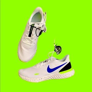 Nike - Size 10 - NWT